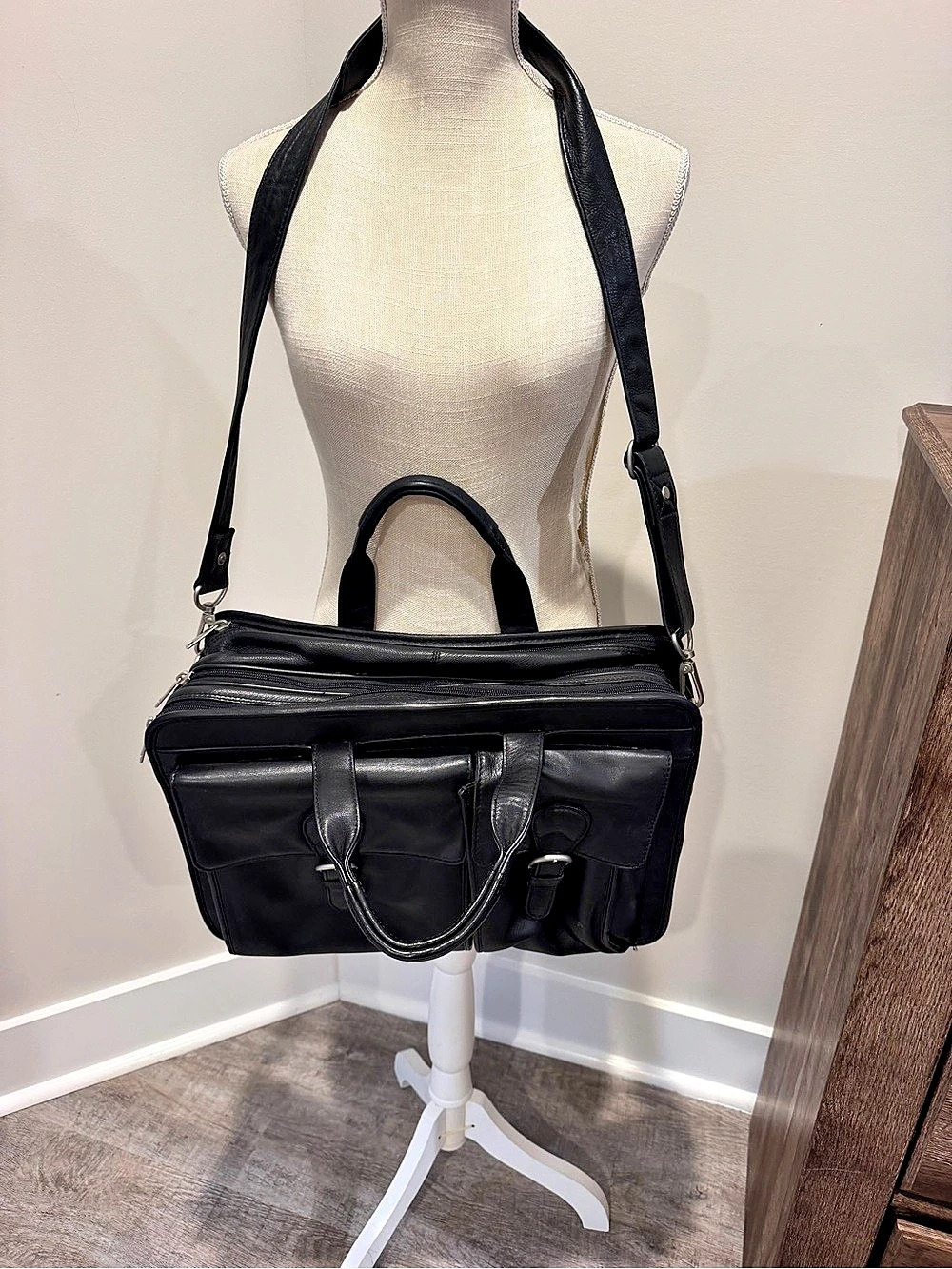 Heritage Style #124455 Portfolio Leather Portfolio Laptop Bag in Black